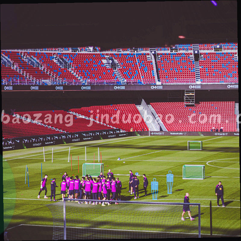标准版与大屏版徽章、切换箭头以及版本铭牌组成的抽象图形